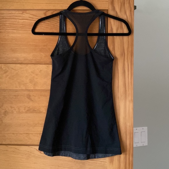 Lululemon mesh back tank size 4 - Picture 4 of 8